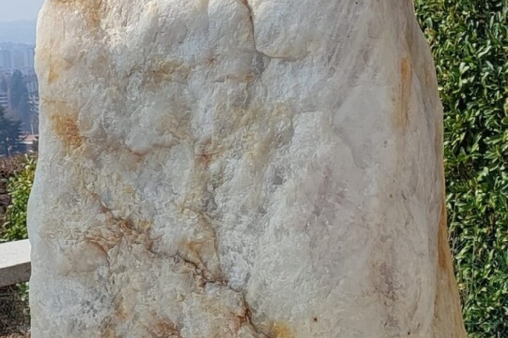 1678383902565-1200x800-1